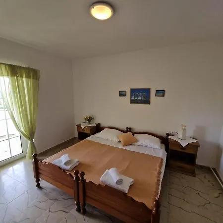 Bed & Breakfast Gabriel Pag Town